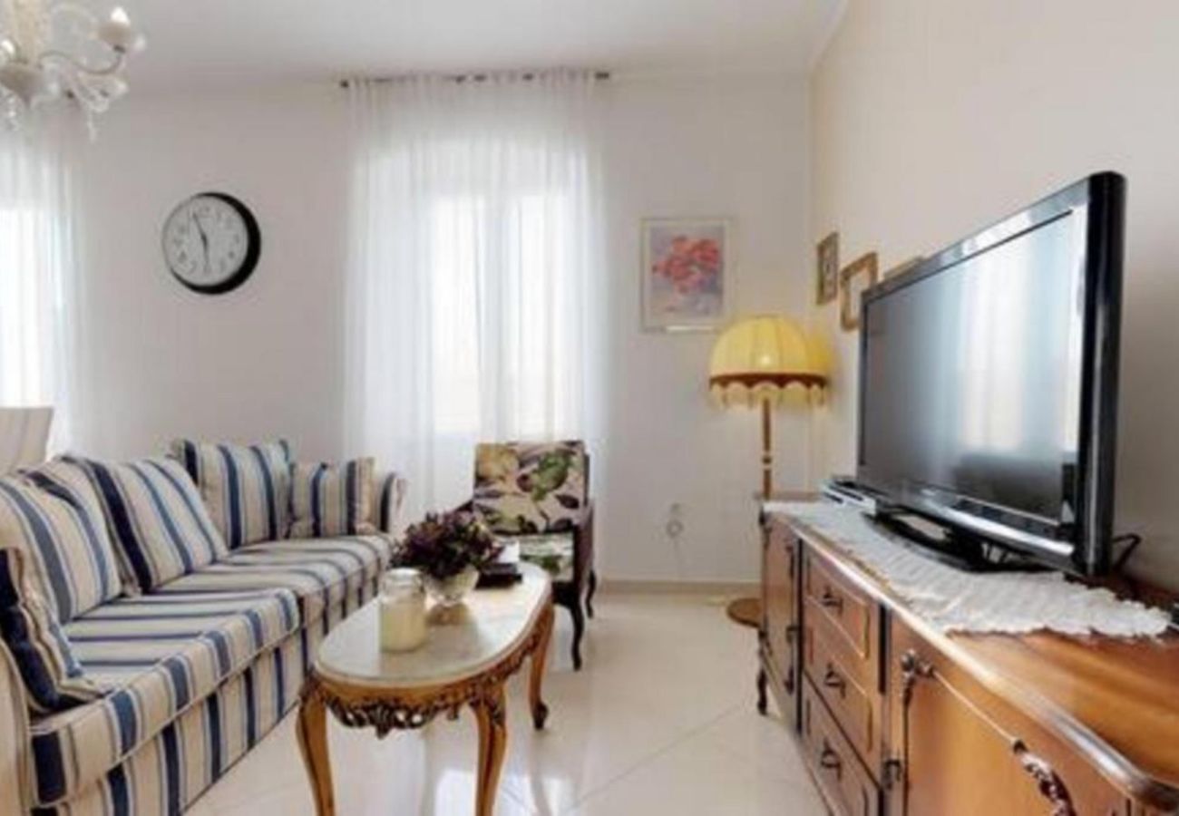 Apartment in Jelsa - Radovani Luxury Seafront Apartment