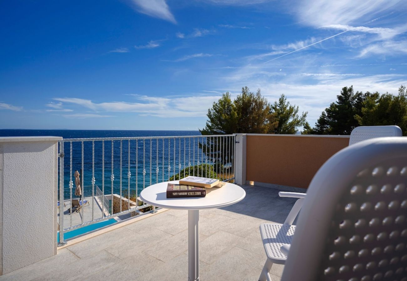 Villa in Ivan Dolac - Modern Seafront Villa Marcelina with Pool and Garden 
