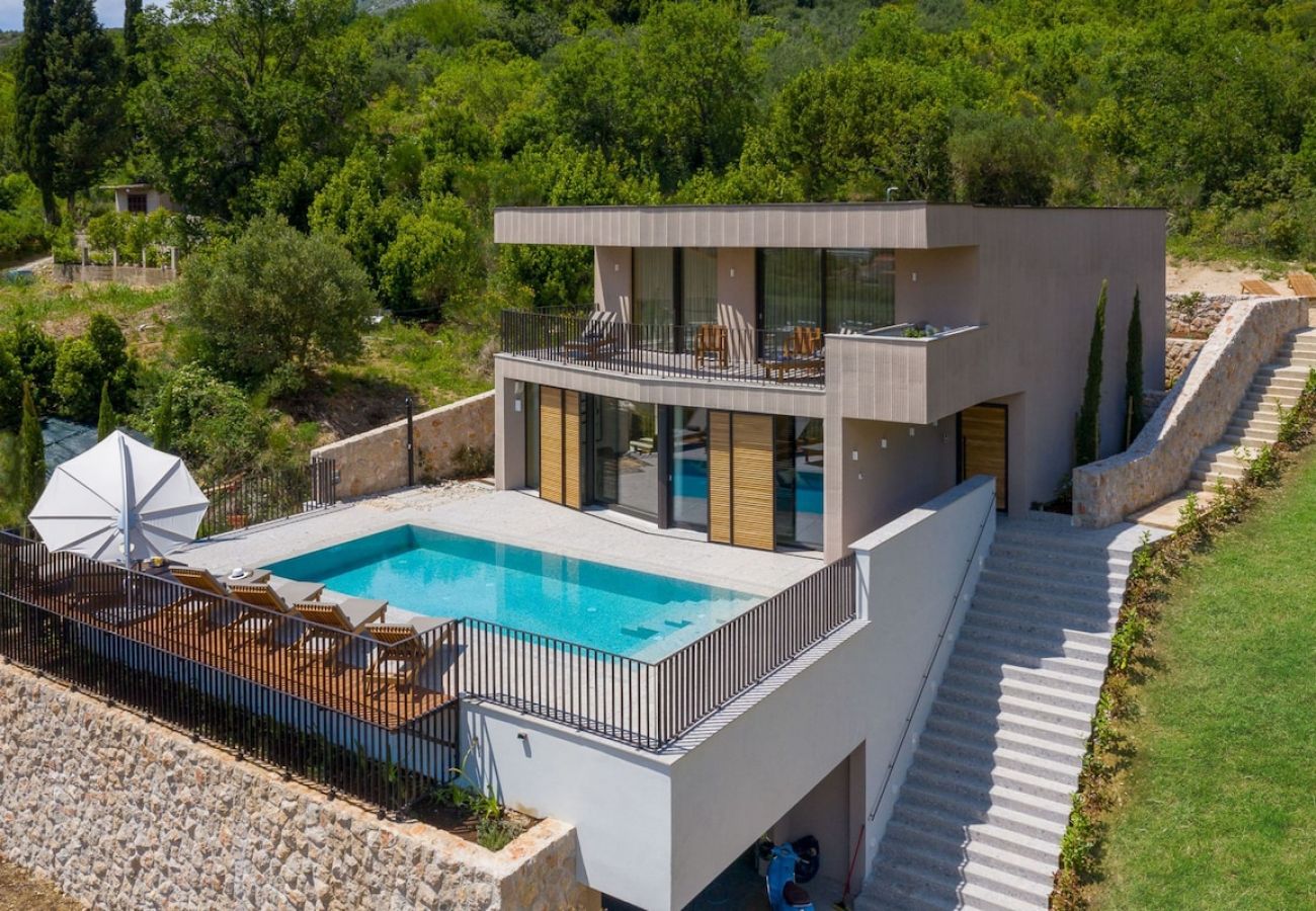 Villa in Rožat - Villa Eros with Heated Pool near Dubrovnik 