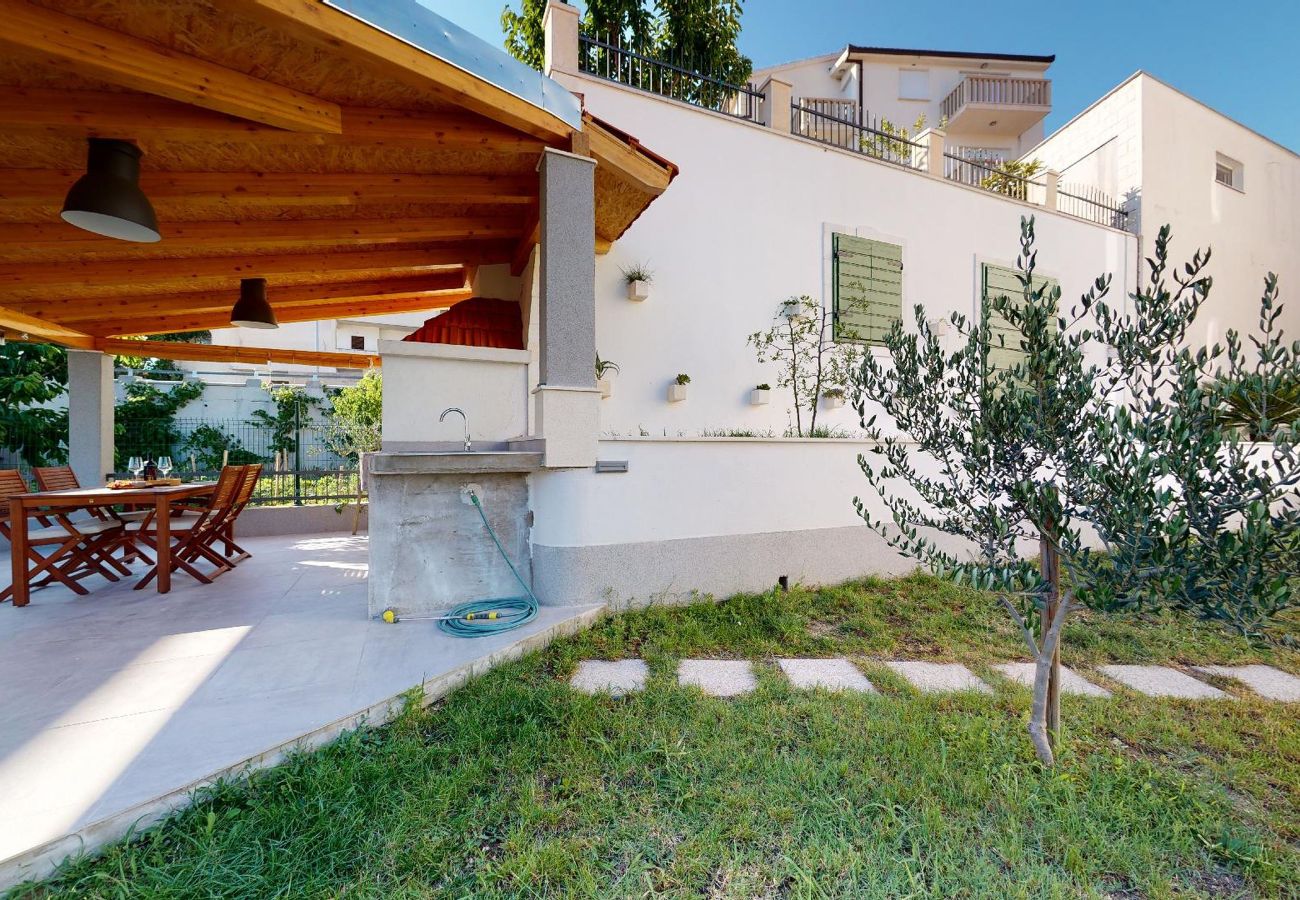 Apartment in Podstrana - Villa Nono - Turquoise Apartment 