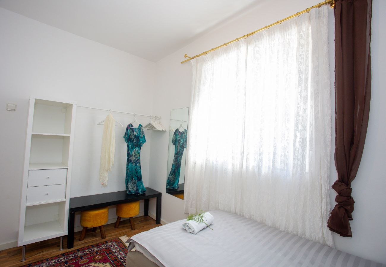 Apartment in Sutivan - House Monarch - 1st Floor Apartment