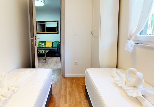 Apartment in Split - Apartment Sara - 2 bedrooms apartment