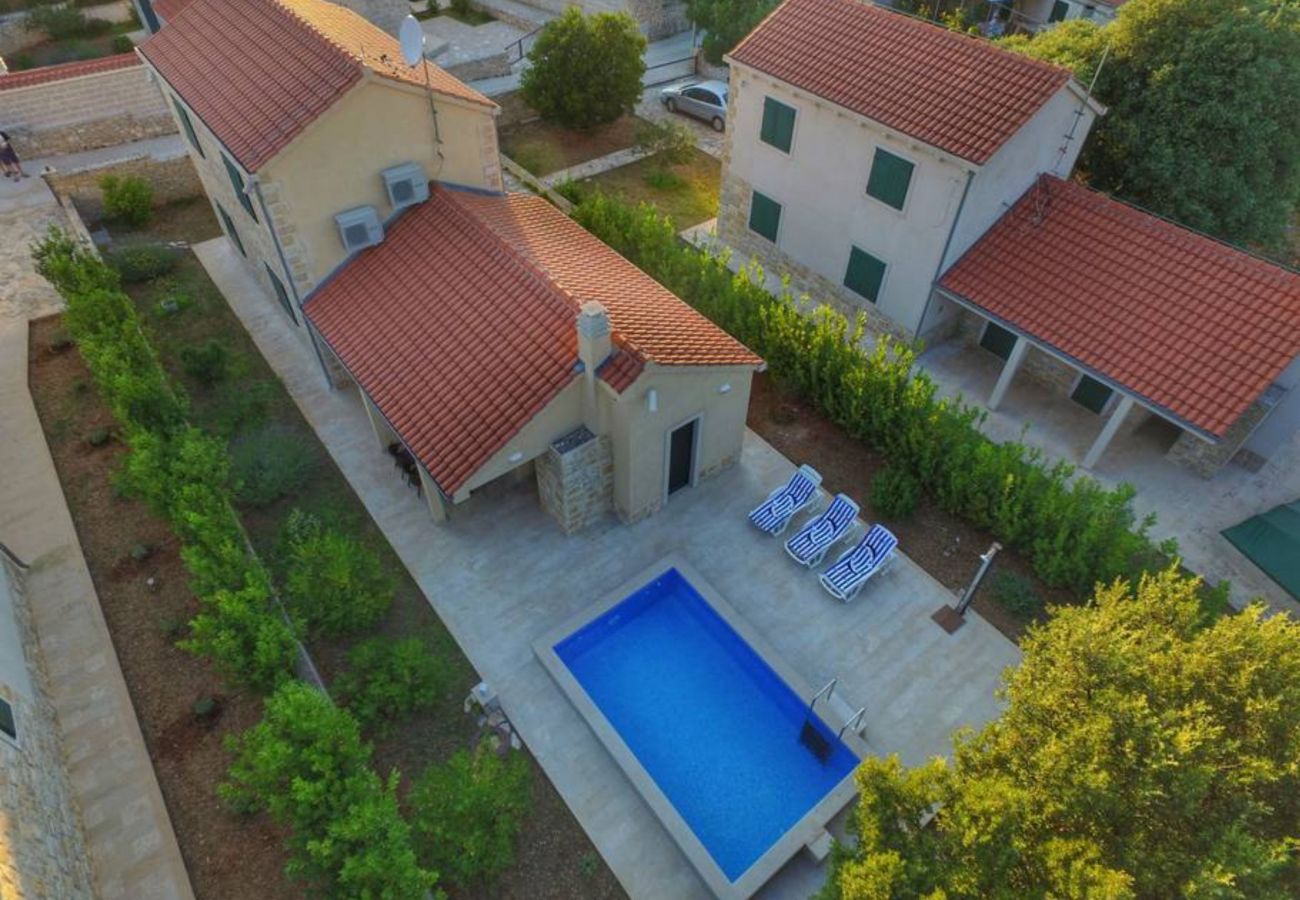 Villa in Dracevica - House Laurel - Holiday Home+Private Heated Pool