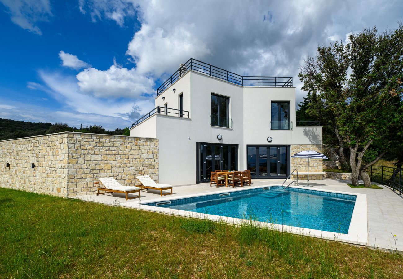 Villa in Škrip - Private & peacefull panoramic view home on Brac