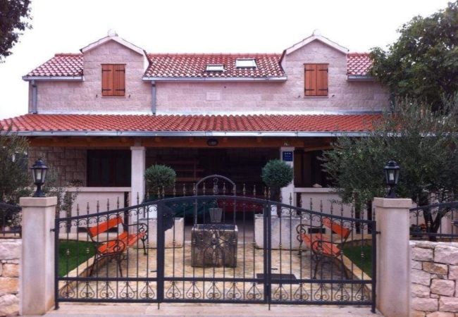 House in Supetar - Villa Dore
