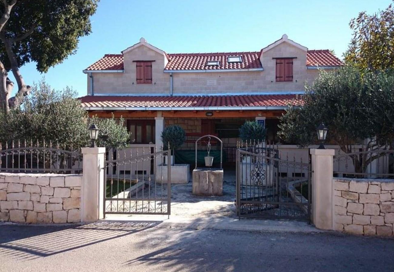 House in Supetar - Villa Dore