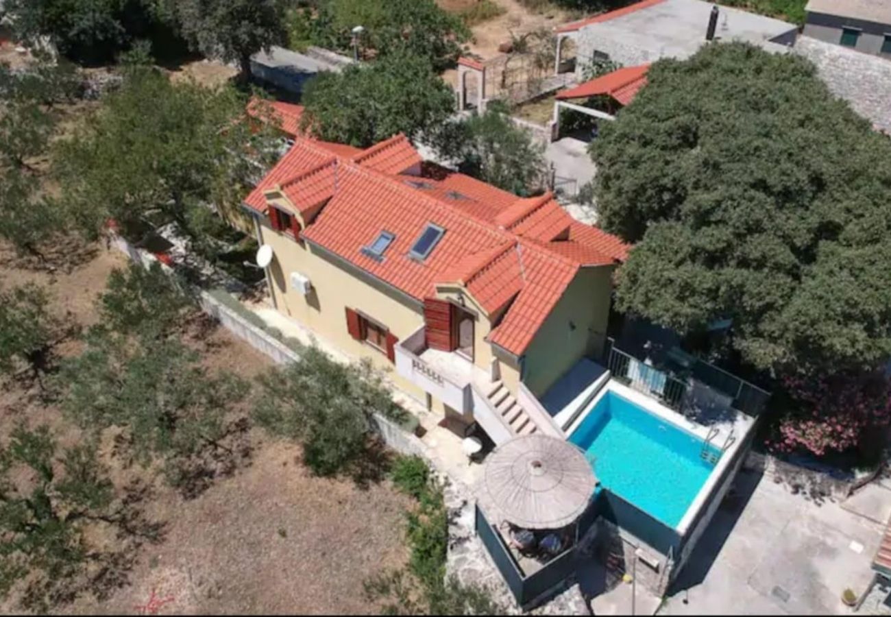 House in Supetar - Villa Dore