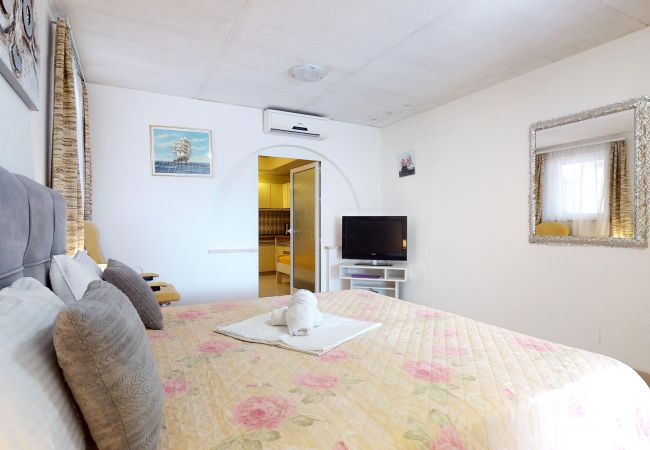 Apartment in Duce - Apartments by the beach App 2A