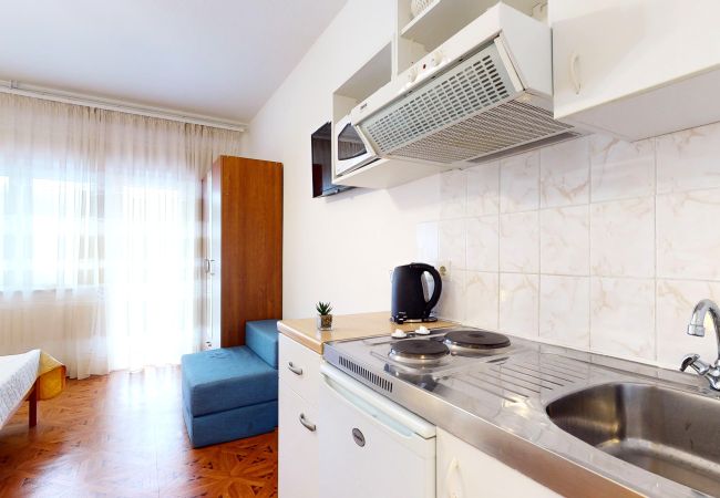 Apartment in Duce - Apartments by the beach App 6