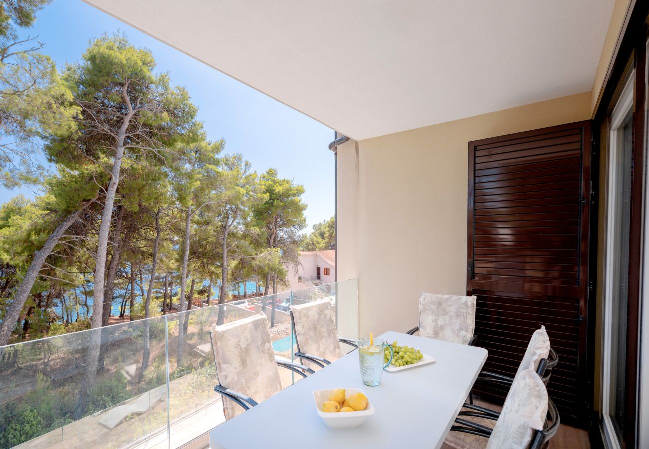 Apartment in Jelsa - Apartment Sunshine